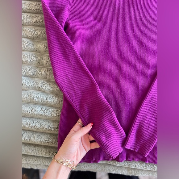 Ralph Lauren Women's Turtleneck Sweater with Embroidered Logo on Neck- M - Picture 4 of 8